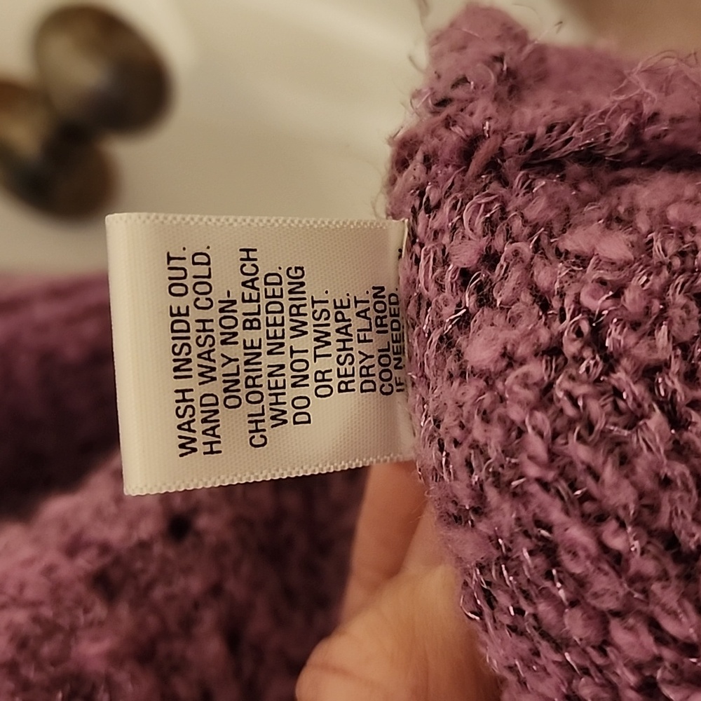 Sweater - Picture 6 of 6